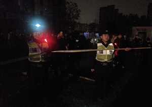 救人滅火忙不停 宗保隊員顯神威 ——五常輔警幫忙救人、救火