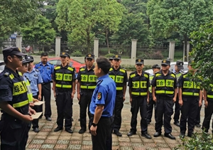 盡責履職有作為  克制忍辱受贊揚——浙江民泰駐徑山市容項目隊員