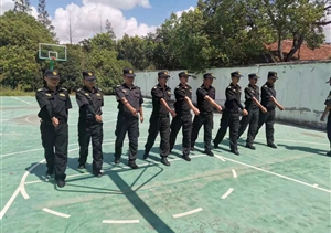 隊列訓練塑氣質(zhì) 容姿嚴整樹(shù)形象