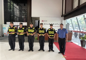 忍辱克制展風(fēng)采 文明規范獲贊揚