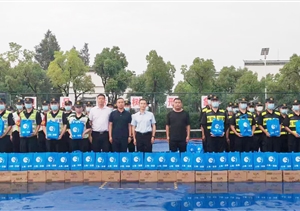 宗保公司開(kāi)展夏季送清涼活動(dòng)—宗保公司領(lǐng)導看望慰問(wèn)員工